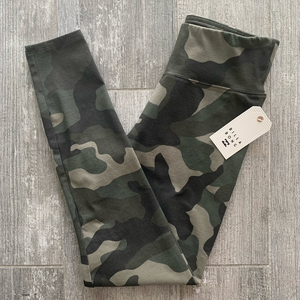 🔥🔥BILLABONG - CAMPED OUT LEGGING🔥🔥